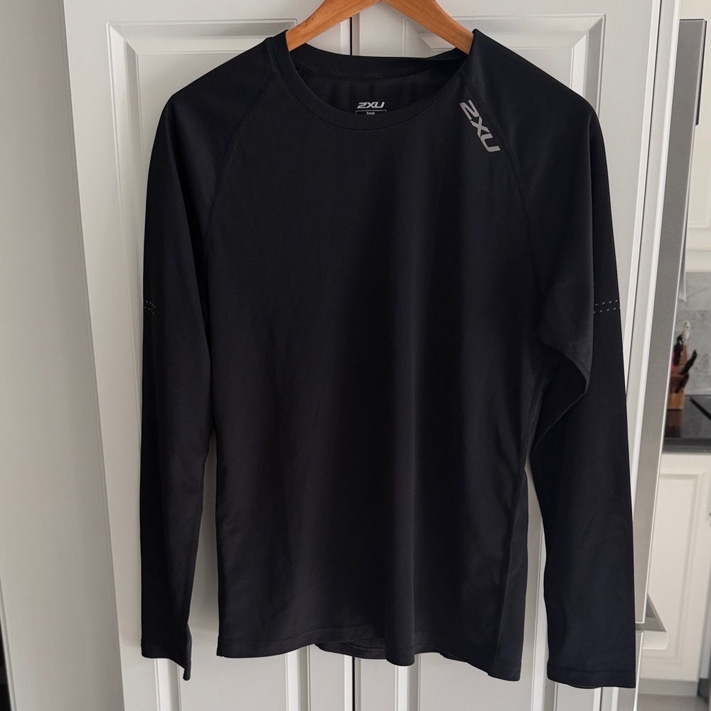 2XU Jet Black Performance Top